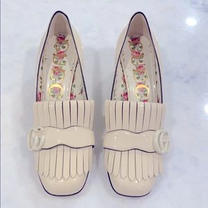 Brand new Gucci mid-heel pump.